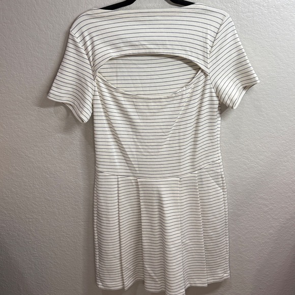 Lacoste Striped Cotton Knit Dress with Back Cutout Navy White Pleated Size 42 - Picture 6 of 9